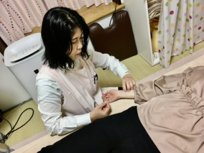 脈を測る